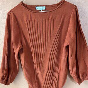 Amour Vert pumpkin colored cotton sweater, size small